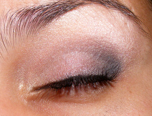 Tutorial: MAC Fafi Eyes 1