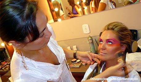 Cacá Make Up: Curso de automaquiagem em Porto Alegre