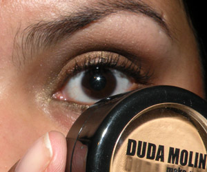 Comparação: Studio Finish MAC NW30 e Corretivo Duda Molinos 02