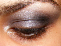 Look: Tracta Exotique Esfumaçado