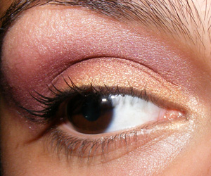 Look: Tangerina e Beringela com sombras Contém 1g