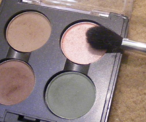 Tutorial: Look discreto (com um pouco de cor) para o trabalho