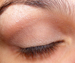 Tutorial: Look discreto (com um pouco de cor) para o trabalho