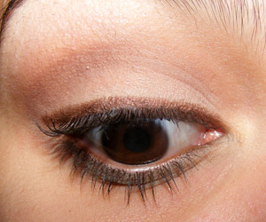 Tutorial: Look discreto (com um pouco de cor) para o trabalho