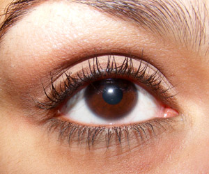 Tutorial: Look discreto (com um pouco de cor) para o trabalho