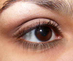 Tutorial: Look discreto (com um pouco de cor) para o trabalho